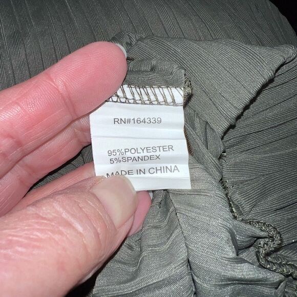 NWT Petal & Pup Cher Accordion Pleated Olive Palazzo Wide Leg Pants Womens Sz 2 - Picture 6 of 6